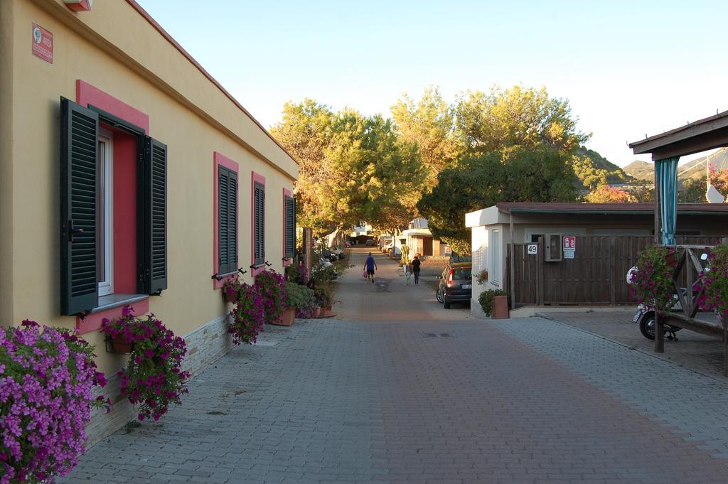 Camping Vallecrosia Exterior photo